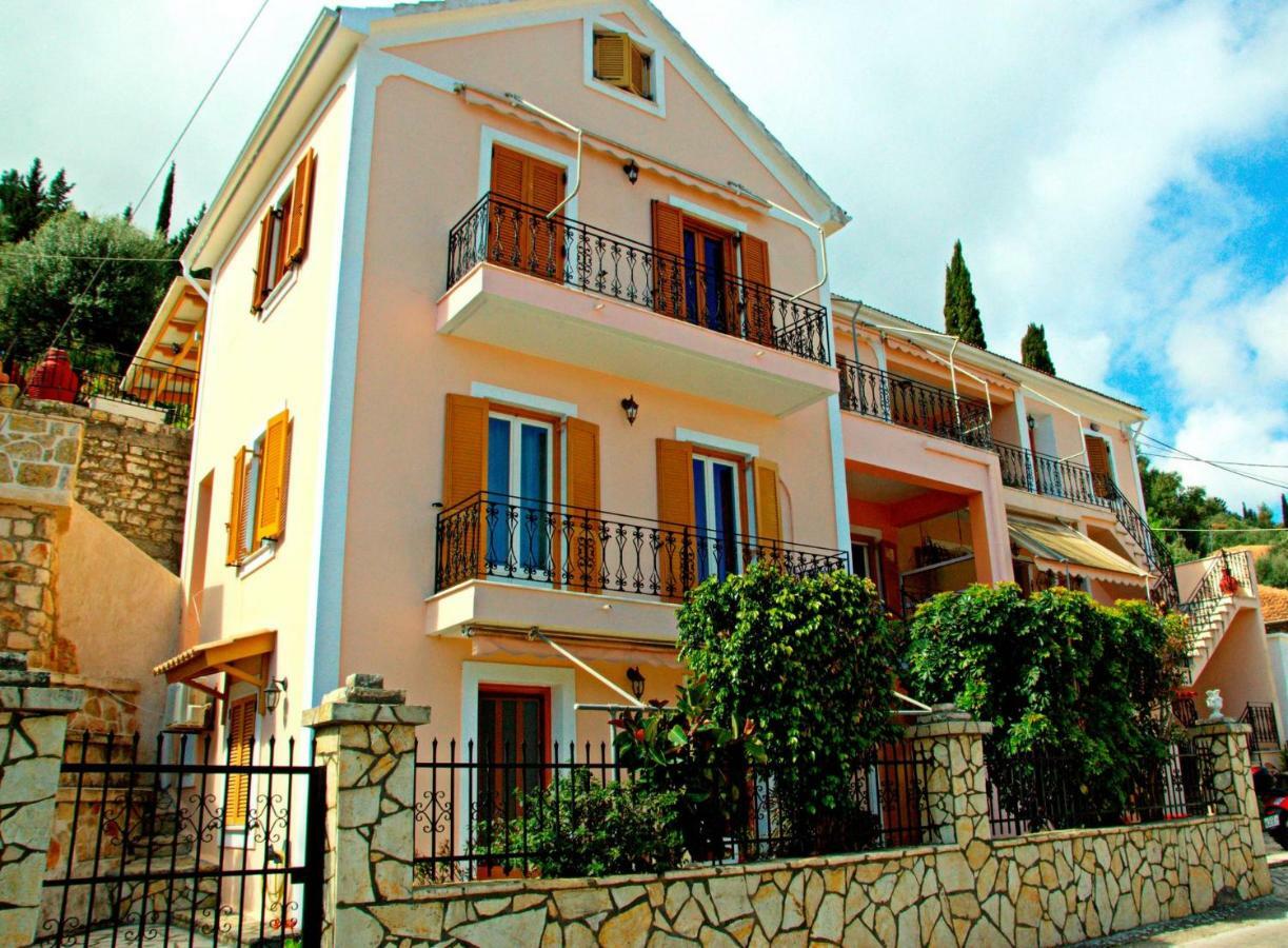 ואטי Korona Apartments מראה חיצוני תמונה